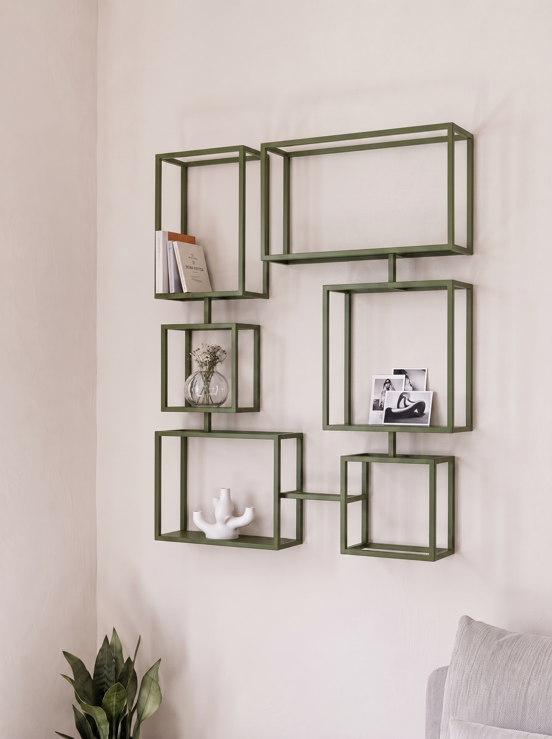 Repisa Enzo Verde con decorativos