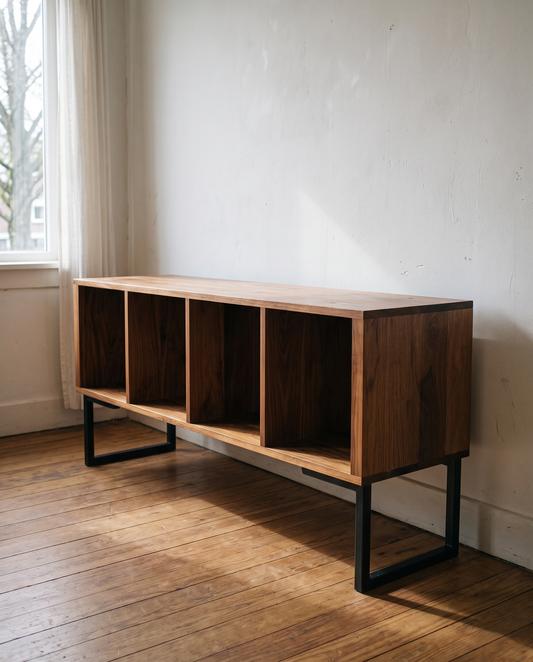 Credenza Eros Tzalam en espacio minimalista sin decoración