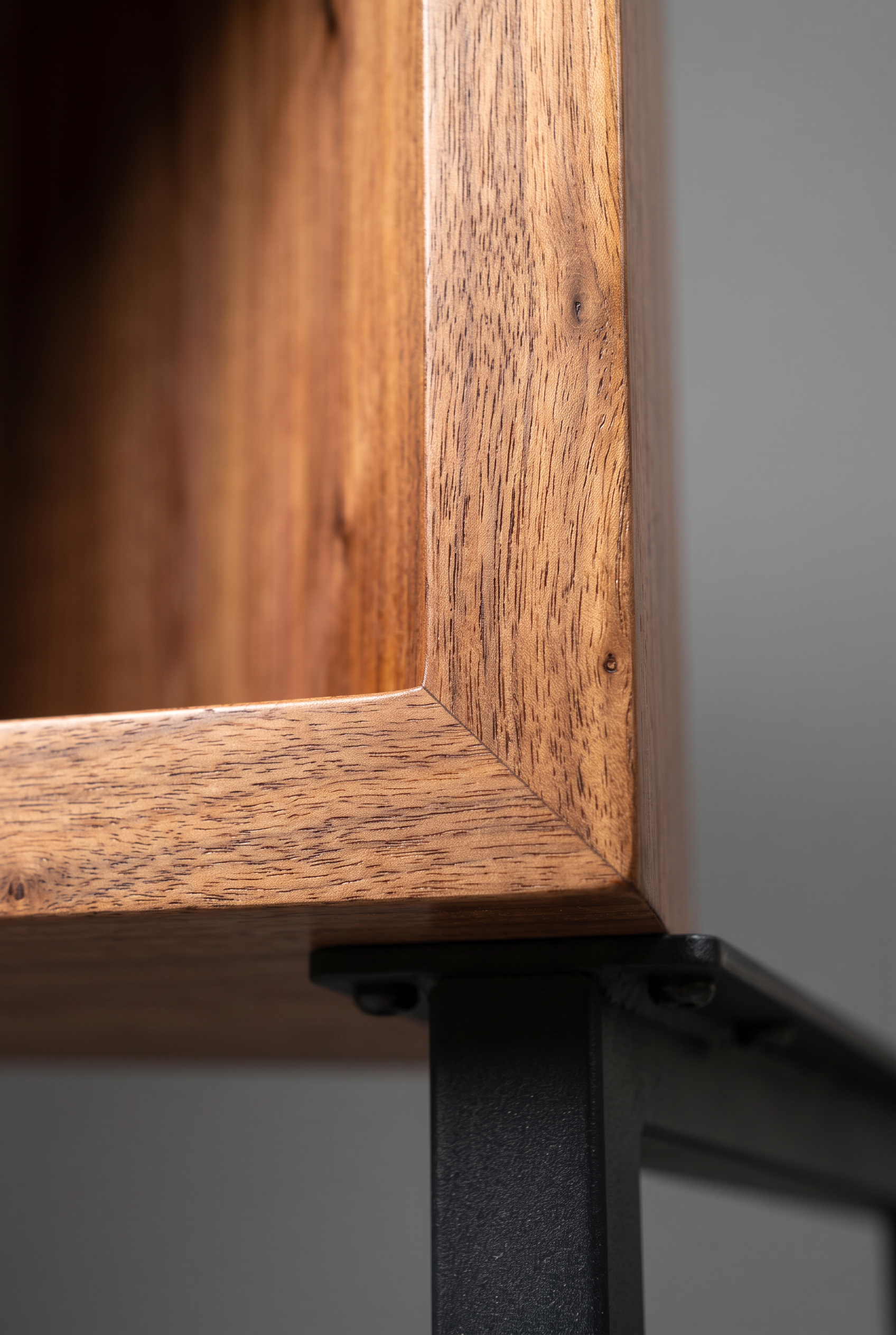 Credenza Eros Tzalam detalle esquina de madera