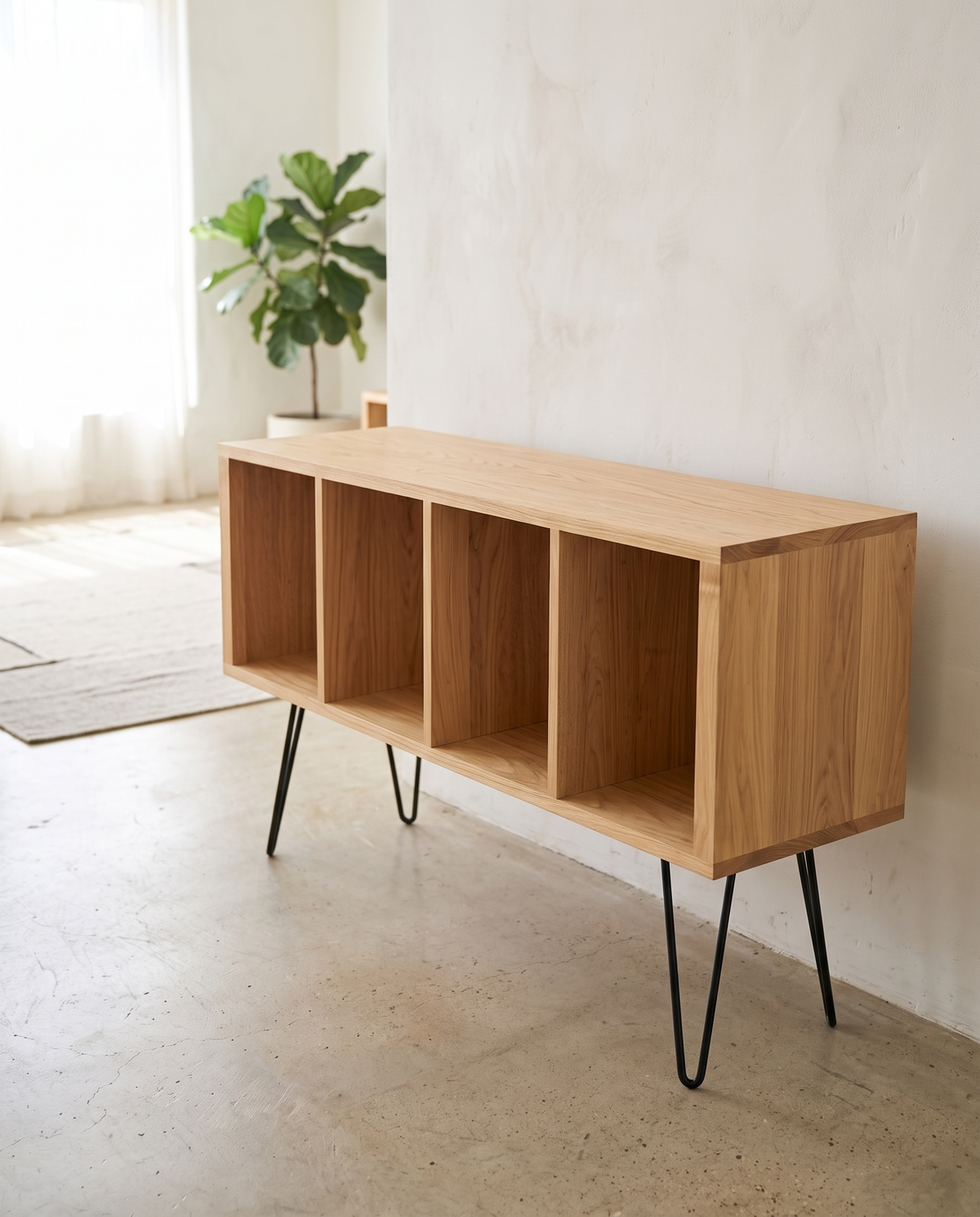 Credenza Baco Encino en espacio minimalista sin productos